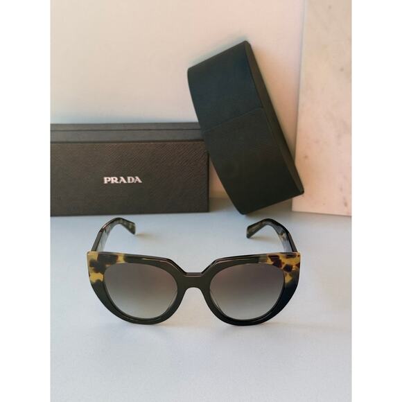 NEW Prada PR14WS Sunglasses in Medium Tortoise / Black - Picture 3 of 5